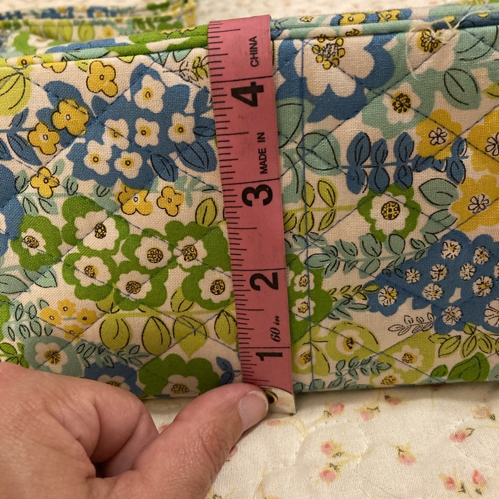 Floral Vera Bradley Crossbody Purse - Picture 7 of 10